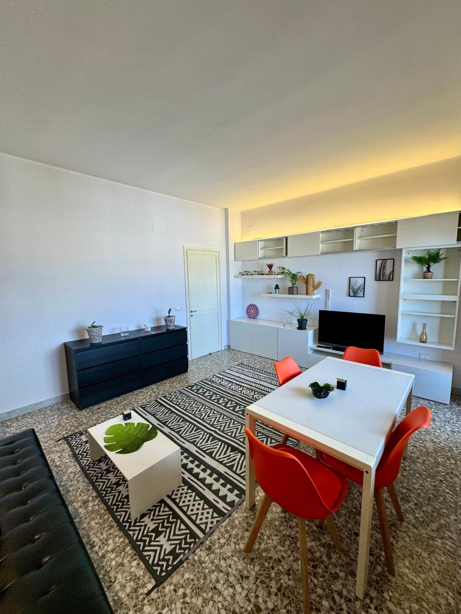 4 Balconi House- Appartamento Moderno A Lecce Exteriér fotografie