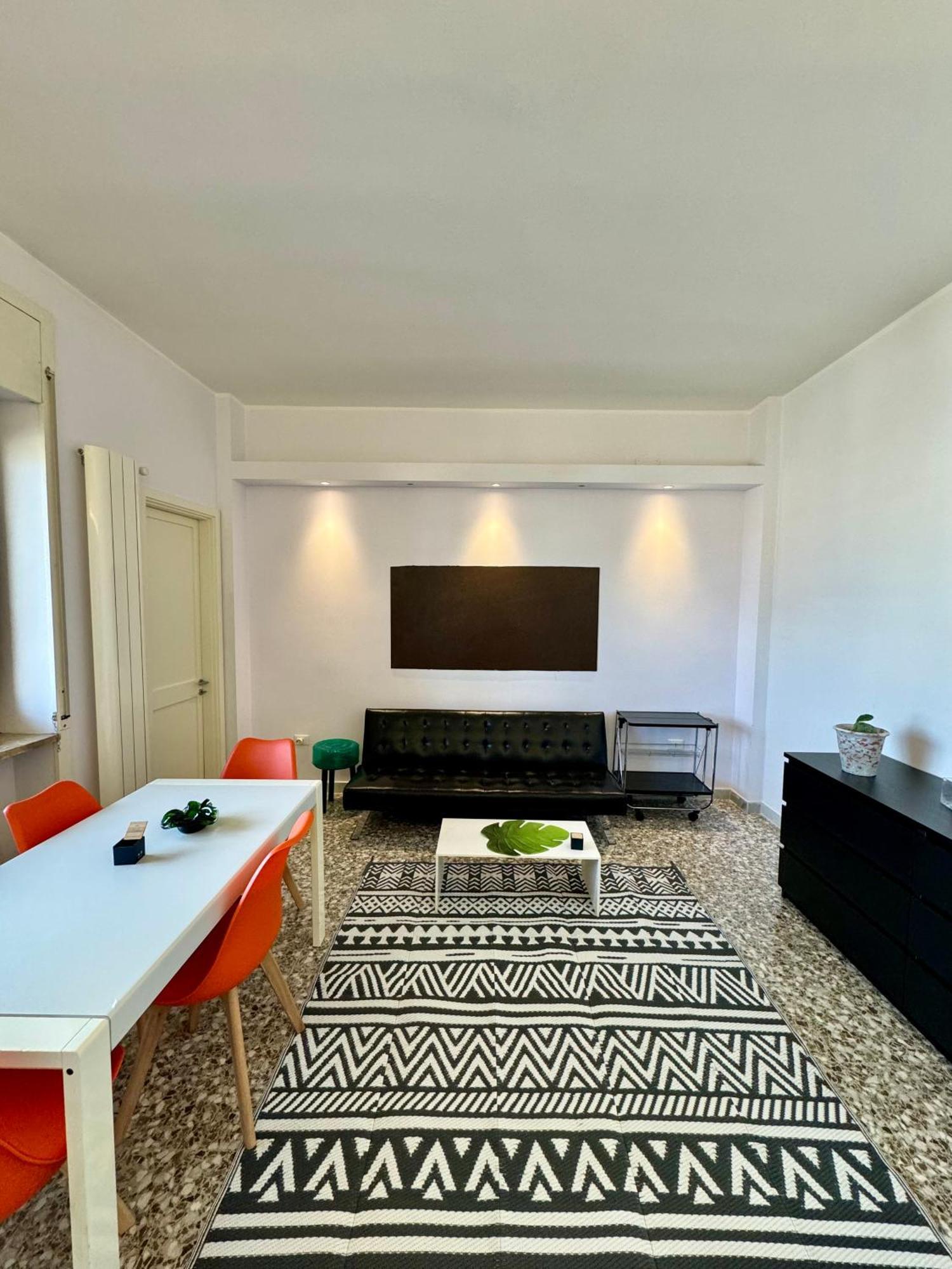 4 Balconi House- Appartamento Moderno A Lecce Exteriér fotografie